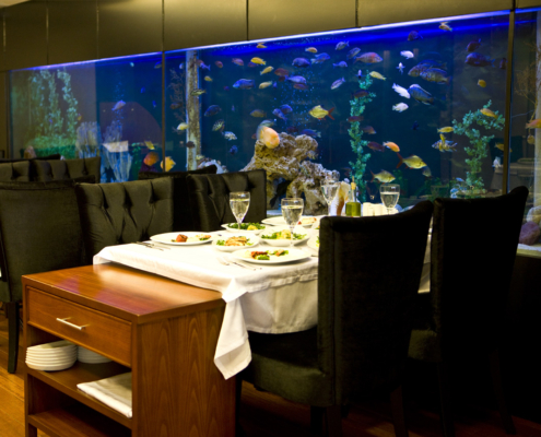 Aquarium dans un restaurant
